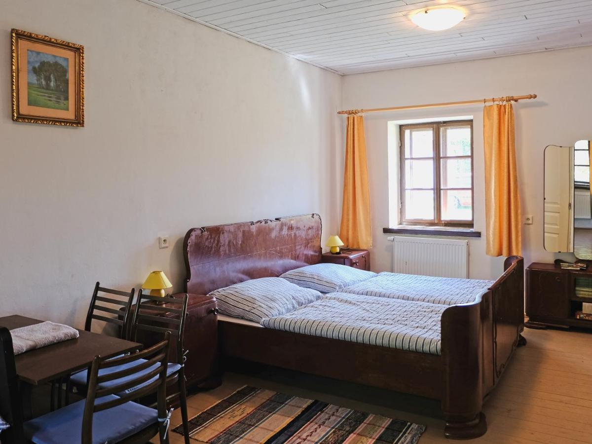 Apartmany V Broumovskem Statku ภายนอก รูปภาพ