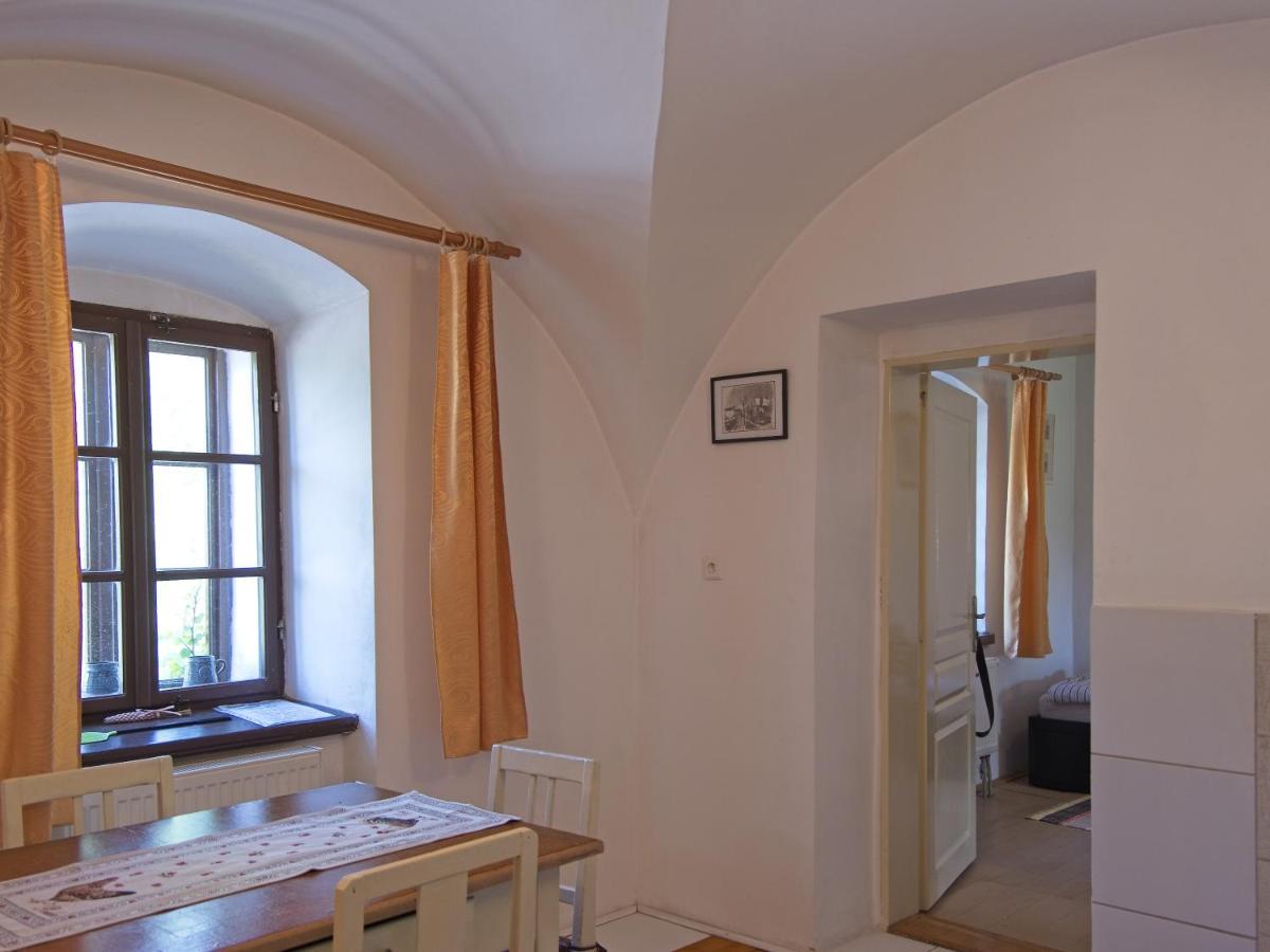 Apartmany V Broumovskem Statku ภายนอก รูปภาพ