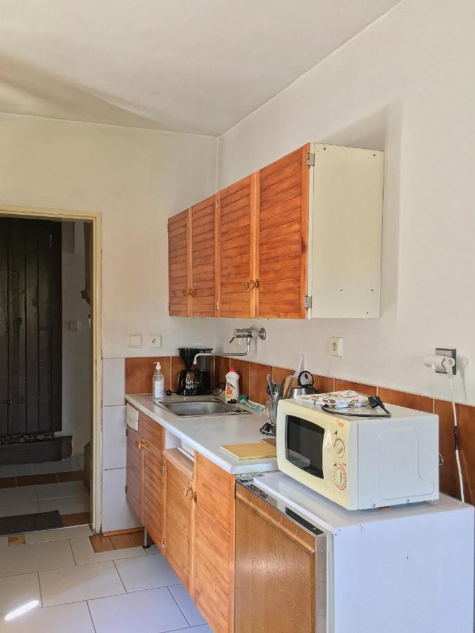 Apartmany V Broumovskem Statku ภายนอก รูปภาพ